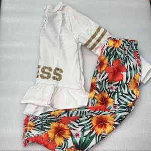 🌺♥️🌺 Bundle- Guess long sleeve T- shirt and flowers 💐 pant for girl.